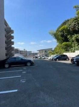 駐車場　駐車場完備です