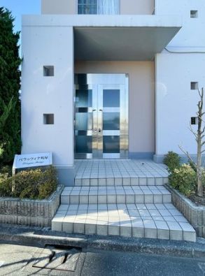 エントランス　清潔なエントランスです
