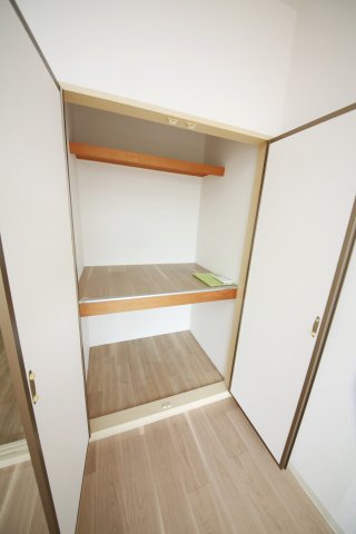 収納　別部屋同間取りのお写真となります。参考にご覧くださいませ。