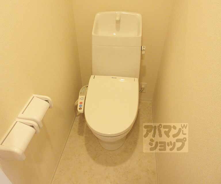 トイレ　ウォシュレット付き！