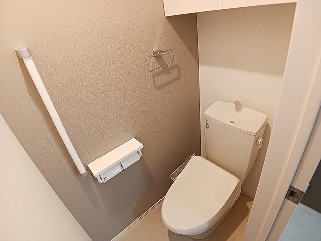 トイレ　清潔感のあるトイレです