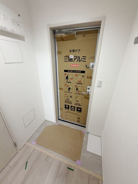 ＪＲ阪和線 杉本町駅 徒歩4分 3階建 築1年の玄関写真