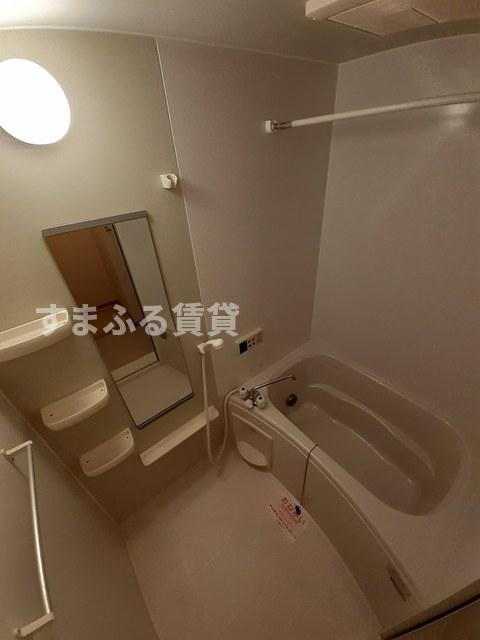 バス・シャワールーム　同仕様　反転