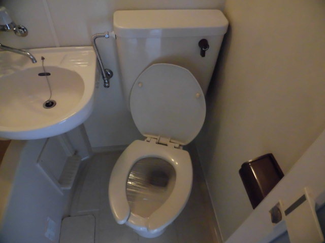 トイレ　清潔感のあるトイレです
