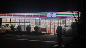コンビニ　セブンイレブン北区滝野川3丁目店（コンビニ）まで351m