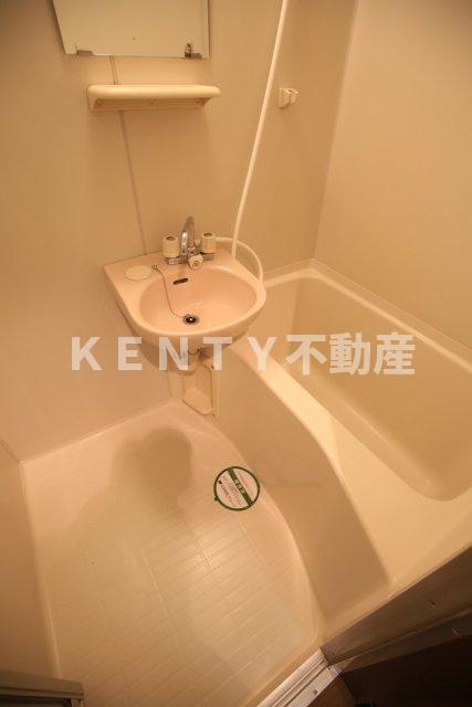 バス・シャワールーム　日々の疲れを癒すお風呂付です