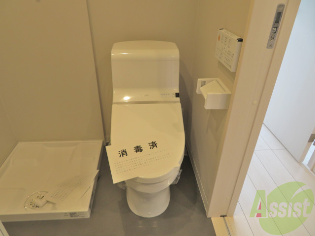 トイレ　トイレはお風呂と別に付いているので清潔に使えていいですね～