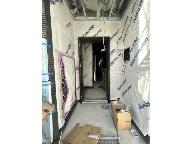 建物外観　建築中