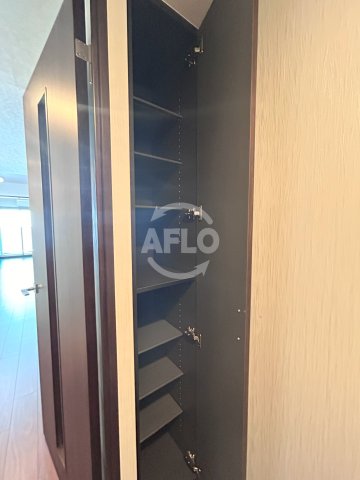収納　レオングラン本町橋　シューズボックス