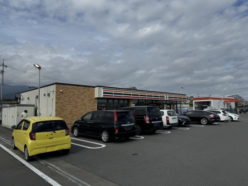 コンビニ　セブンイレブン　菰野町田口新田店（コンビニ）まで1029m