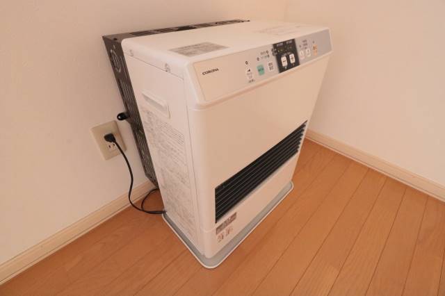その他設備　灯油暖房♪