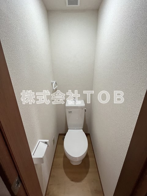 トイレ　※別号室同間取り参考写真