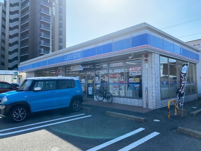 コンビニ　ローソン長者原店（コンビニ）まで739m