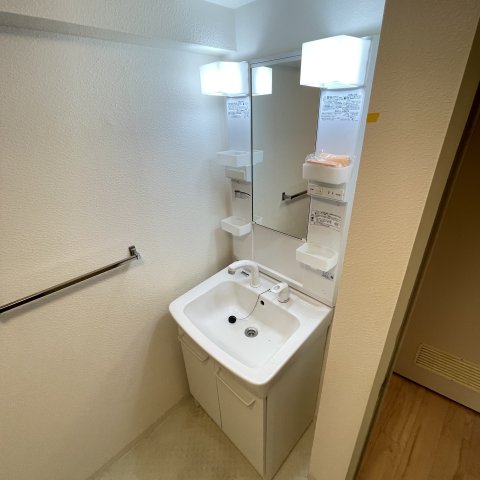 洗面設備　同仕様タイプです