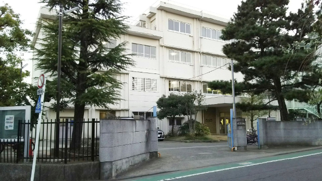 小学校　川崎市立梶ケ谷小学校（小学校）まで401m