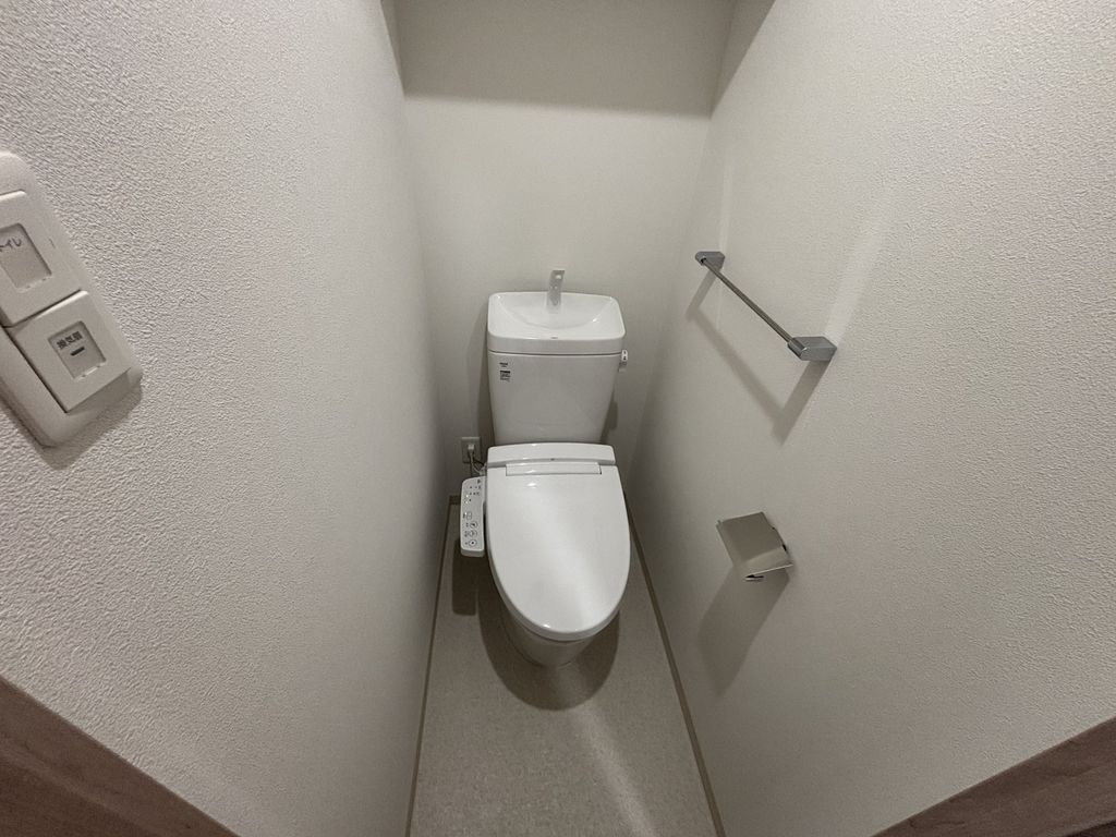 トイレ　トイレ