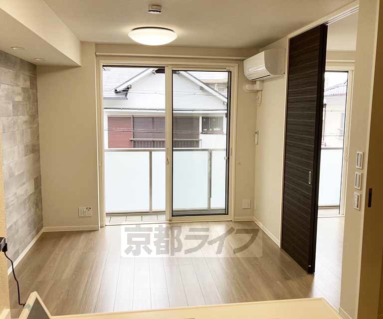 居室・リビング　光の入るお部屋・
