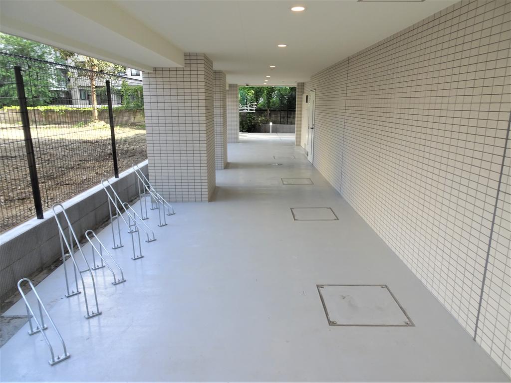 駐車場　駐輪場（無料）です