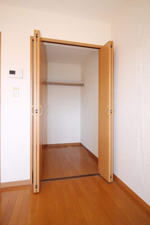 収納　広々ウォークインクローゼット