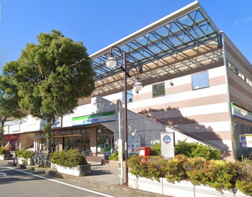 コンビニ　ファミリーマート 臼井駅南口店（コンビニ）まで299m