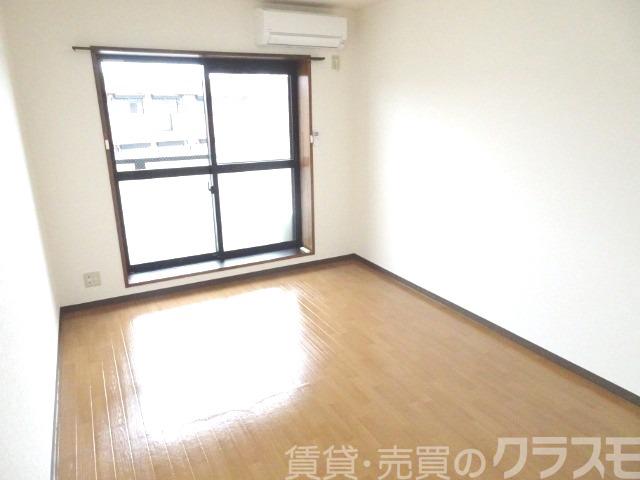 居室・リビング　明るいお部屋です♪