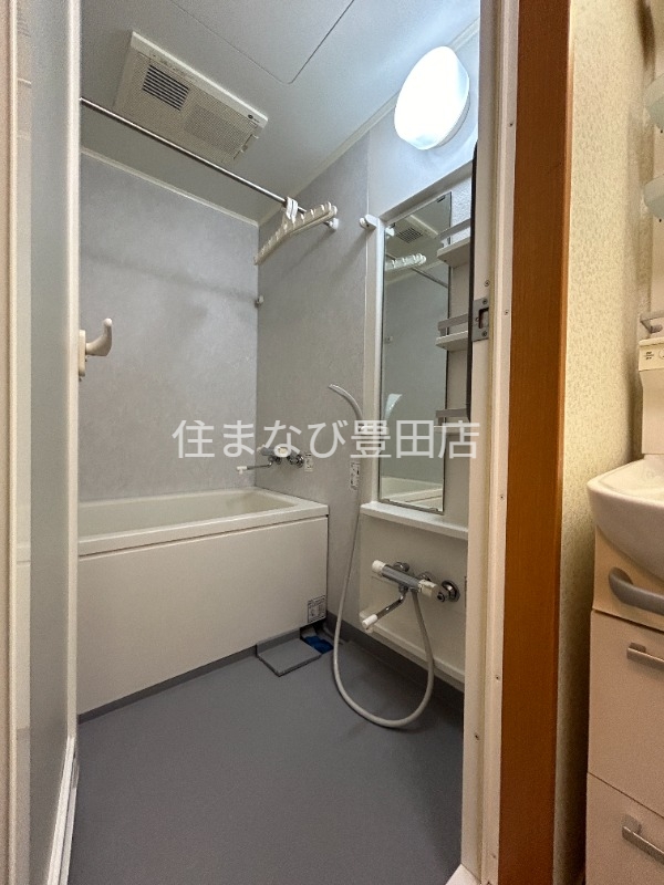 バス・シャワールーム　同型別部屋写真