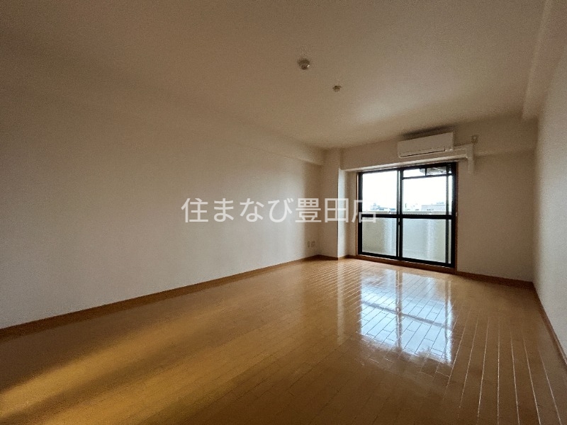 居室・リビング　同型別部屋写真