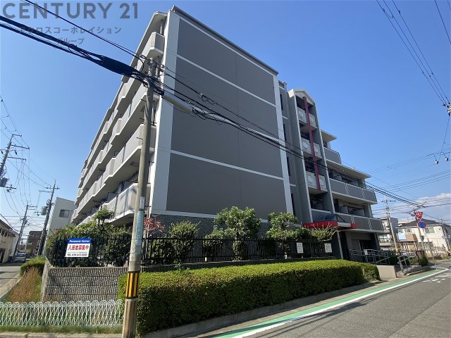 建物外観　防犯カメラ付きで安心です♪