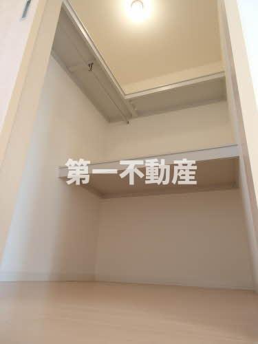 収納　ウォークインクローゼット