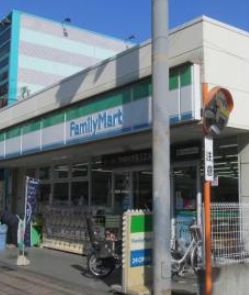 コンビニ　ファミリーマート大島四丁目店（コンビニ）まで95m