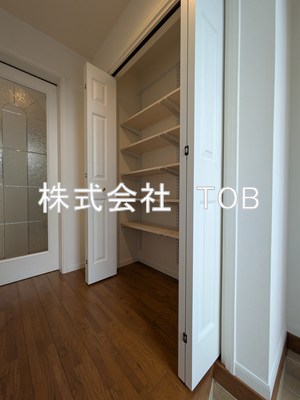 玄関　シューズボックス※クリーニング完了前※別部屋参考写真