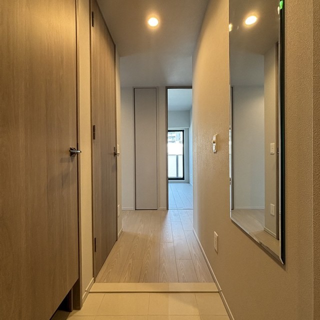 玄関　※写真は同タイプ住戸です。