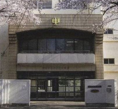 中学校　世田谷区立駒留中学校（中学校）まで483m