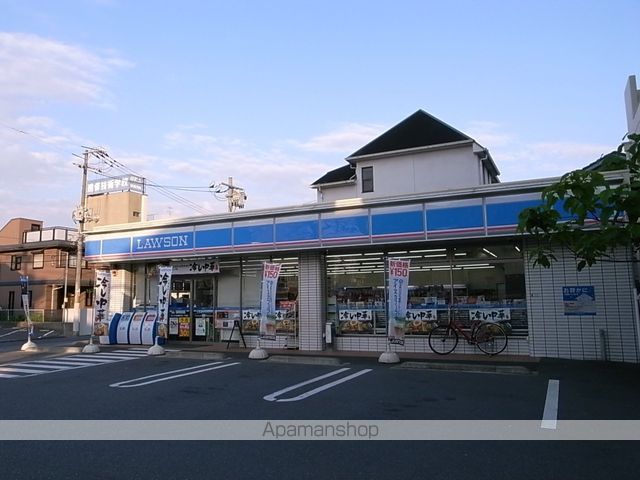 コンビニ　ローソン（コンビニ）まで138m