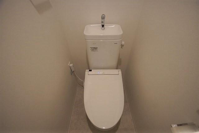 トイレ　落ち着いたトイレです