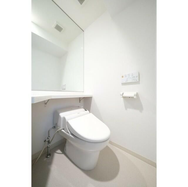 トイレ　写真は同タイプ住居です。