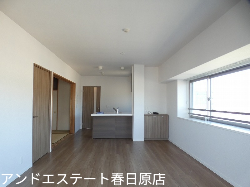 居室・リビング　陽当り良好な角部屋です