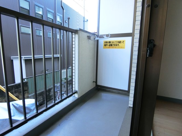 バルコニー　同物件内参考画像