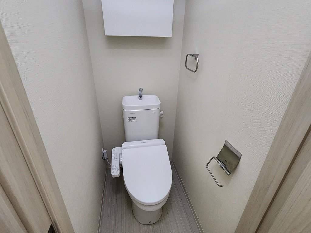 トイレ　癖になるウォシュレット完備