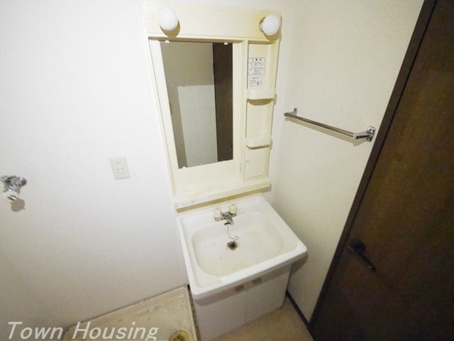洗面設備　同物件別部屋写真