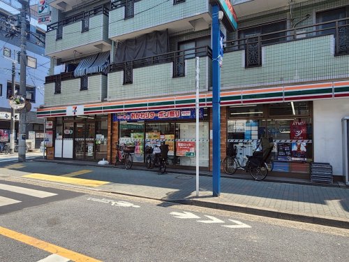 コンビニ　セブン-イレブン葛飾青戸３丁目店（コンビニ）まで284m
