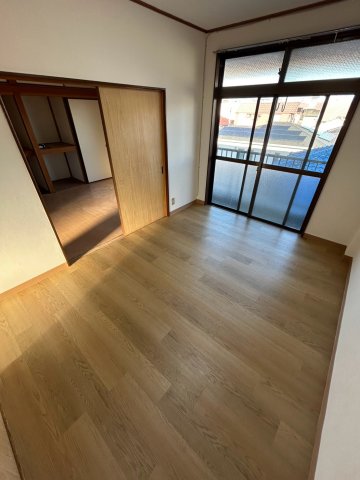 満寿田ハイツの居間写真