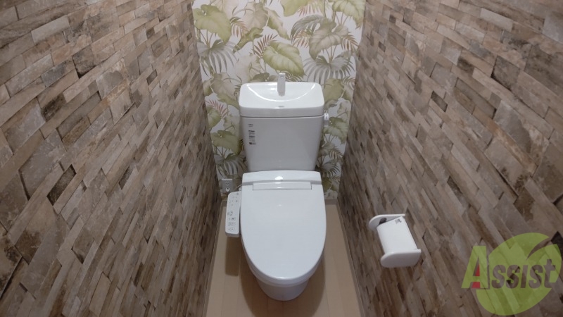 トイレ　嬉しいウォシュレット機能付きです。シャワートイレは便利ですね