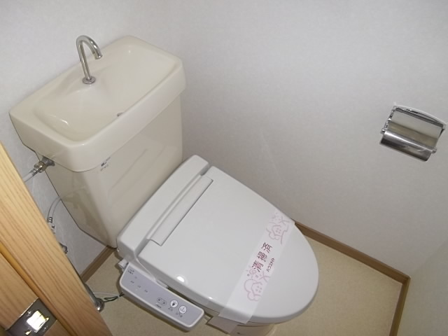 トイレ　☆衛生的な温水洗浄便座☆