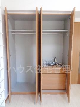 収納　クローゼット