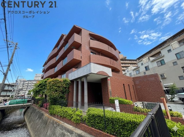 建物外観　オートロック付きで安心です！