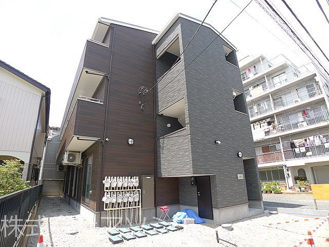 建物外観　J・TOWNのご紹介は住まいの窓口アソシエにお任せ下さい。