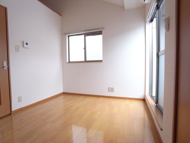 居室・リビング　お部屋です