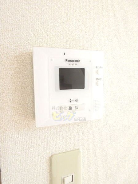 セキュリティ　防犯面で安心のＴＶモニターホン設備が付いています♪