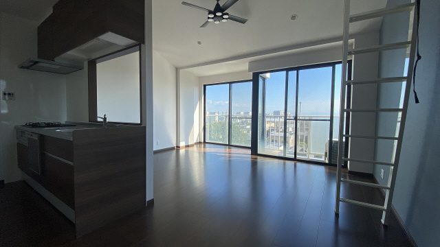 居室・リビング　この写真は同マンションの他のお部屋のものです